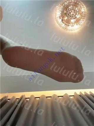 易直播（足迹） 一只嘟嘟 丝足福利大尺自慰骚叫精品合集 预览图 17