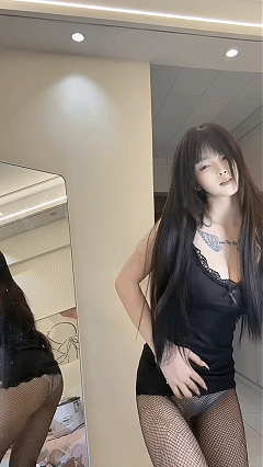 快手超甜 带小灵摘星辰 小灵子 原版定制裸舞内衣福利合集 预览图 6