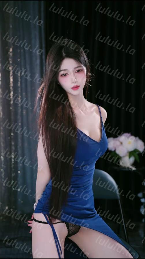 【来秀】 甜妹er 裙子真不错 尺度跟定制似的 大胆漏内裤3v#13 预览图 5