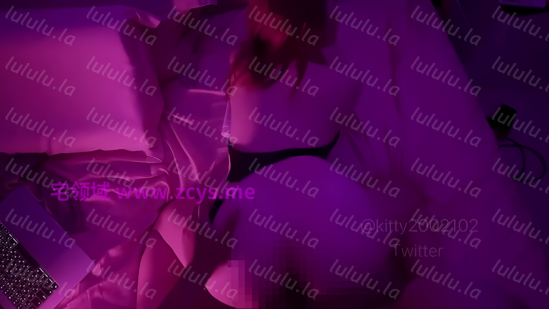 OnlyFans满满的小穴同时喷水喷精液…被插的时候都会讲出很羞耻的话Kitty