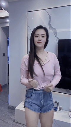 抖音极美御姐 星辰 无罩激凸抖奶 大尺自慰喷水福利 合集【1.5G】 预览图 3
