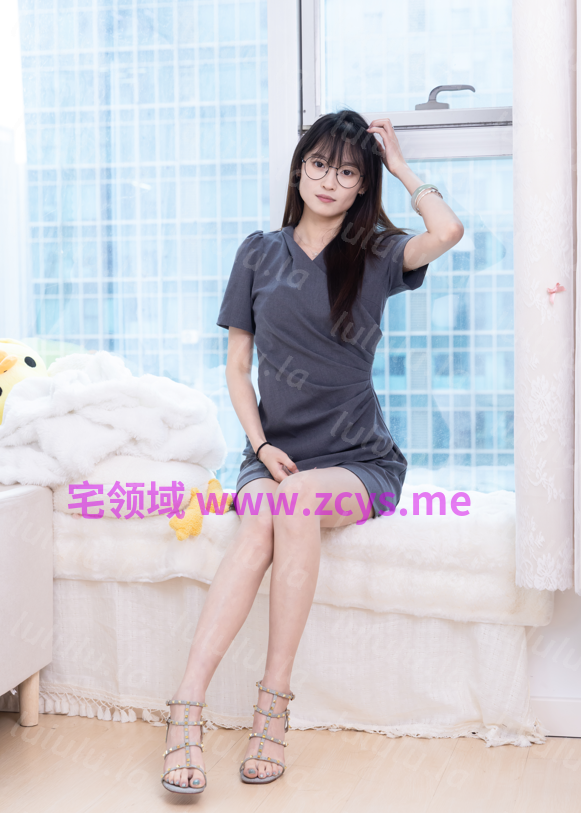 物恋传媒 NO.2733 山奈 高跟凉鞋 肉丝裸足 【182P1V6.1G】 预览图 2