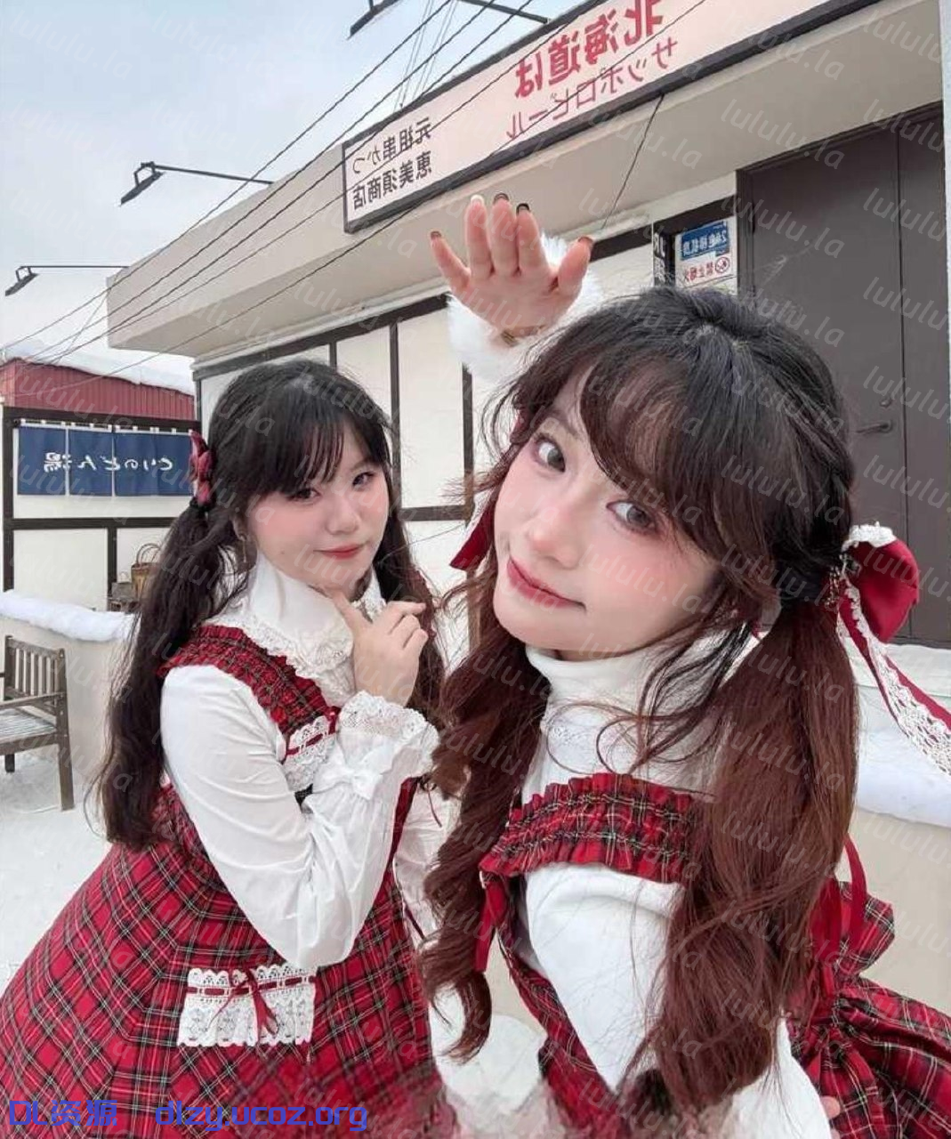 前段時間很火的某莉島事件❤️幾個高顔值大網紅上廁所被偷拍高清原版流出（9V) 1.72GB 预览图 1