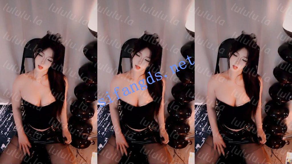 ⭐【星球直播】明月 深沟大奶 擦边大尺度性感骚舞 预览图 6
