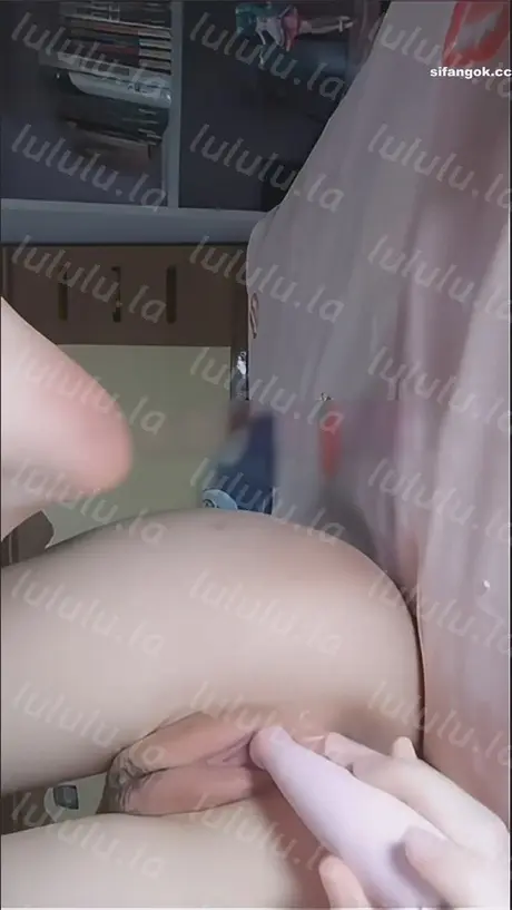 ❣️推荐❣️抖音颜值嫩妹【我不是倒霉蛋】清纯靓女,裸舞诱惑,道具自慰高潮,性格活泼的搞笑女,年轻就是好7V 预览图 5