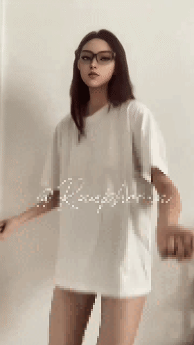 【超精品】推特超好身材妹子【Rue】极品裸舞 露出等 超顶 预览图 2