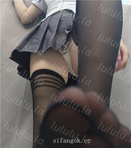 抖音超萌COSER 樱妈 情趣COS内衣小福利 舞动诱惑美翻了【328M】 预览图 16