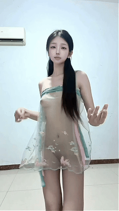 推特新晋福利姬 qiqi 定制裸舞、顶级VIP福利 动感反差抖音风 预览图 30