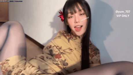 【推特 yum_707玉米】最新VIP专享 开档丝袜 手指紫薇 很骚 预览图 8