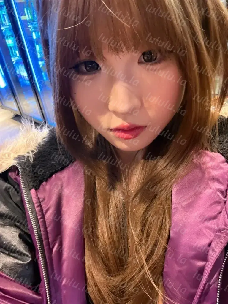 兔耳低胸装的小母狗 情侣自拍原档泄密无水印视频 预览图 2