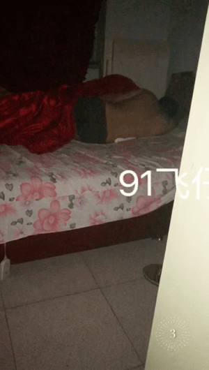91【傑哥】戶外操良家邊啪邊給老公打電話 老公在家也敢上門(17V) 2.11GB 预览图 2