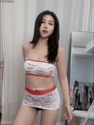 【CC 多多也结衣】巨乳女神 性感蕾丝骚内裤 极限尺度骚舞 预览图 8