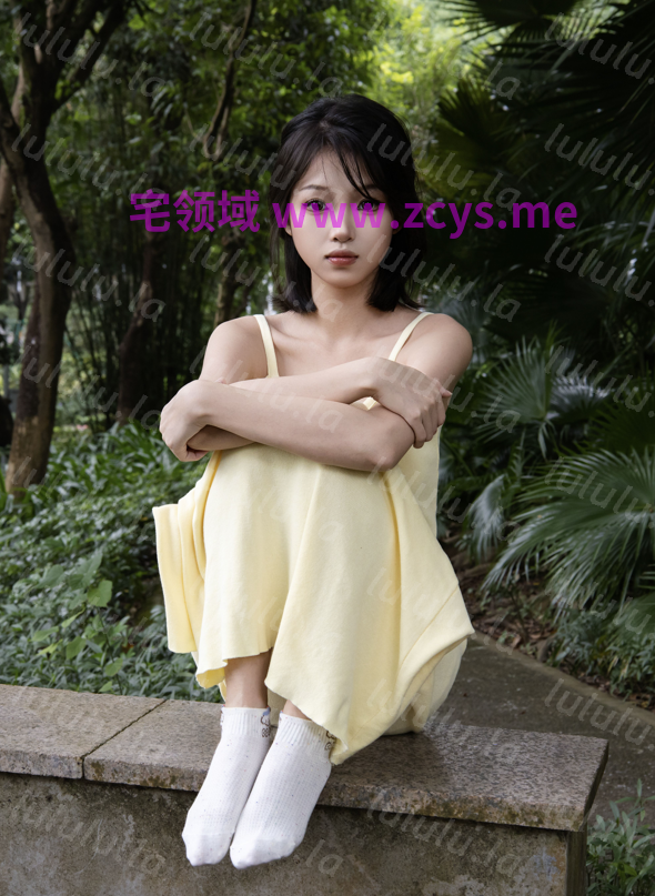 足愉心 – 萌黄 – 黄色包臀裙性感棉袜 【120P1V1.57G】 预览图 2