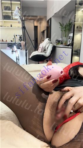 快手大奶骚播 水蜜桃 情趣丝袜自慰啪啪福利大合集 预览图 15