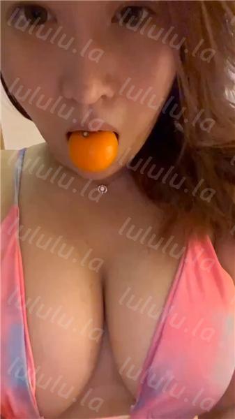 【不要在线解压】【抖音巨乳】 牛奶秋刀姨 肥臀内衣圈子福利 实力诱惑！ 预览图 9