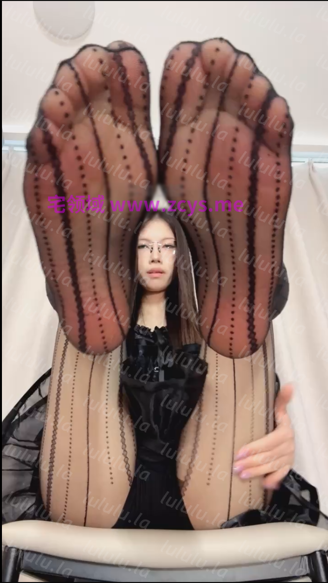 玩物直播嘉妮-260730 玛丽珍竖纹黑丝寸sb【1V】【447MB百度云】 预览图 1
