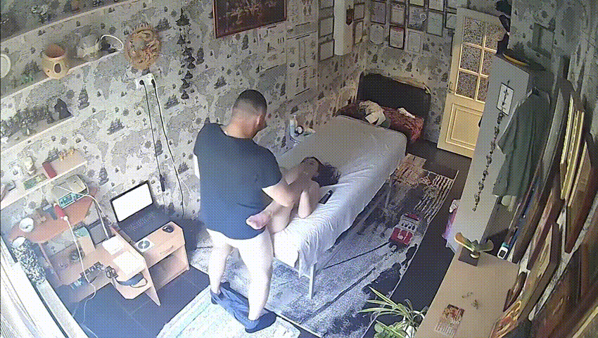 阿三按摩師 裝模作樣的給客人按兩下 就挑逗調情 直接把客人給操了 後面應該是之前的客戶 直接過來送逼 1.3GB 预览图 3