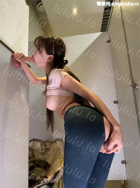 kiki-8.18-户外男厕自慰喷水[1V/869.6M] 预览图 3