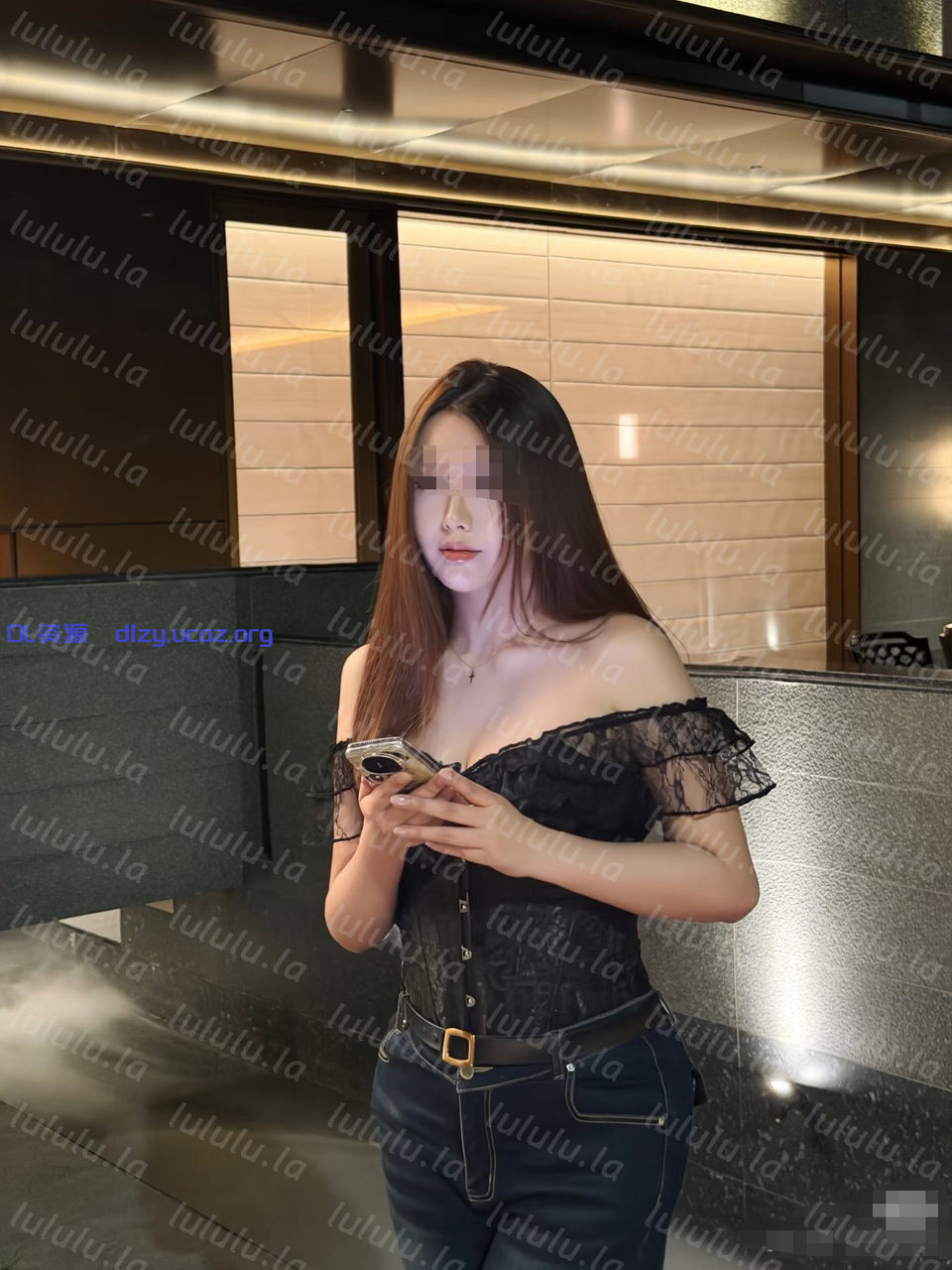 開封夫妻【曙光女神之寬恕】單男給老婆買的情趣内衣和絲襪，頭一次穿這個顔色的絲襪，還挺性感，瘋狂開操27P 56.1MB