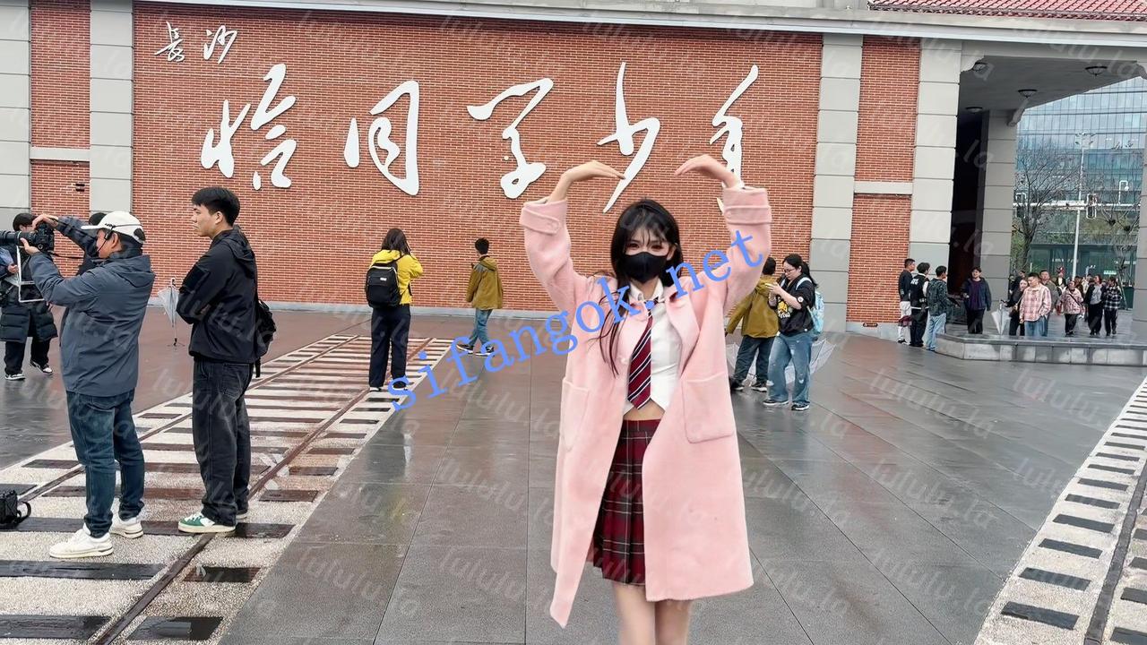 【不要在线解压】推特抖音福利姬 Mory 顶级VIP动感裸舞长时 首次弹力插穴 八弹 预览图 1