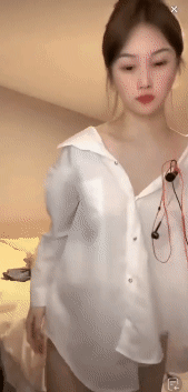 【不要在线解压】【快手抖音颜值精选25.6月合集】各路网红美女闪现露点走光 预览图 21