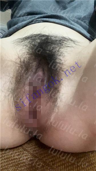【不要在线解压】抖音重磅热门主播 圈圈吖 首次自慰流出 穴美如人 露内骚舞 预览图 3
