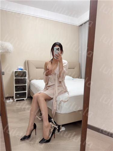 【不要在线解压】抖音极骚 为你着迷 情趣自慰掰穴喷水 超长时福利大合集 预览图 5
