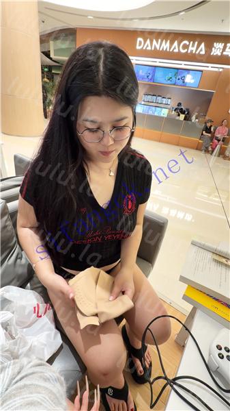 【不要在线解压】抖音主播 菠萝噗噗 大奶眼镜妹骚舞露出 疯狂啪啪起飞福利 预览图 15
