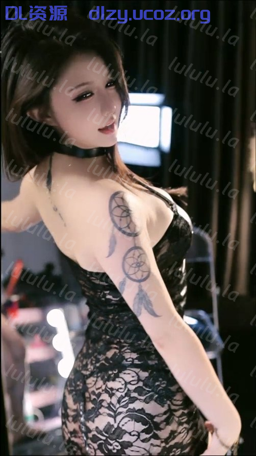 【來秀】Xx熱舞軟軟 皮裙後背蕾絲透視漏丁字褲/珍珠丁 2v#13 164.2MB 预览图 1
