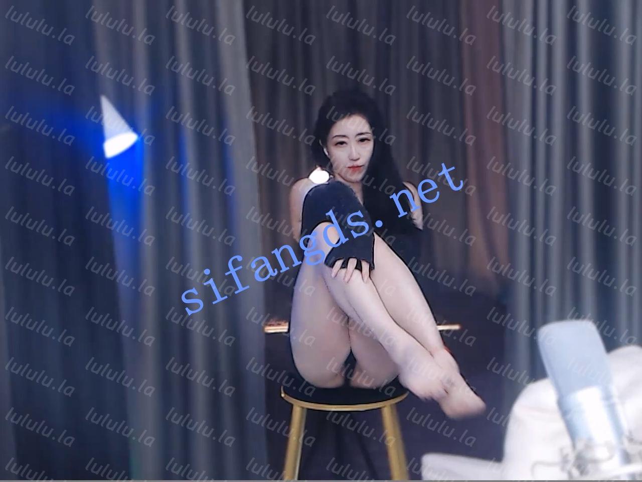 【不要在线解压】⭐【时光直播 畅聊】S34 深沟半球抖奶 整活擦边性感骚舞 预览图 33
