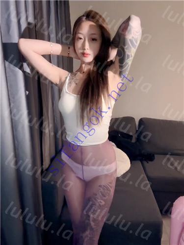 【不要在线解压】【快手福利】纹身精神小妹【泥泥】内衣骚舞自扣小骚B爽翻 预览图 18