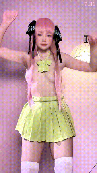 推特裸舞女神【小仙雲】2026年八月VIP動感裸舞頂級品質(33V) 2.18GB 预览图 7