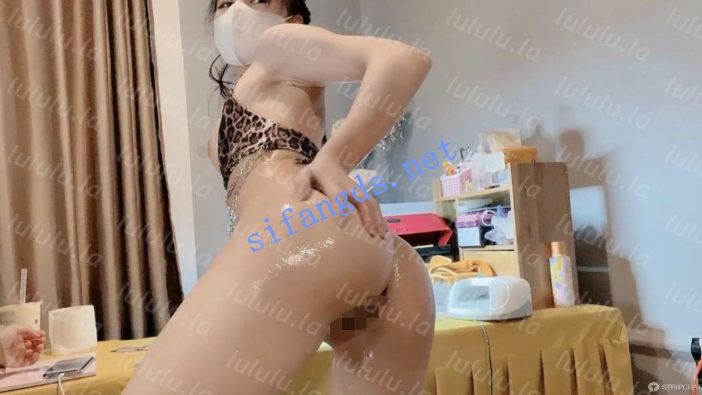 【无在线播放】ST-892【会所当着男顾客双女自慰喷水 jennie_spa门票大秀】 预览图 13