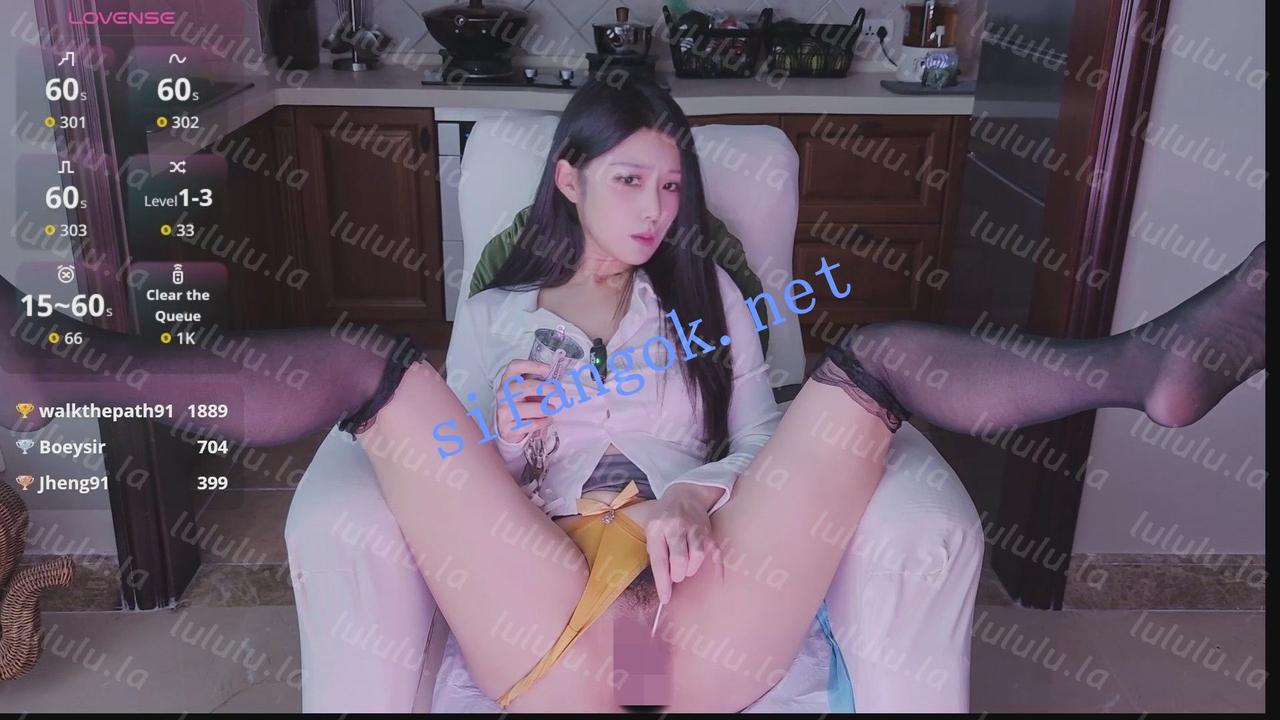 stripchat超级女神-LOVE-DD- P2P私人 电击笔虐阴狂喷 预览图 6