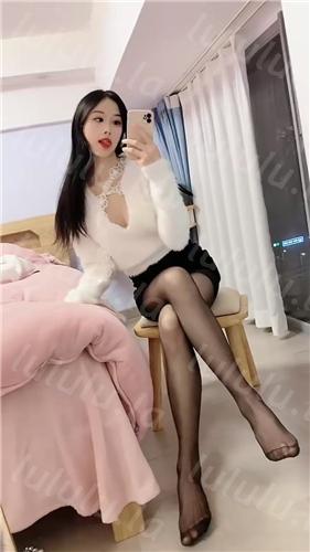 【不要在线解压】快手重磅65W粉大V 小萌子 与大哥们疯狂啪啪 自慰私摄流出！ 预览图 14
