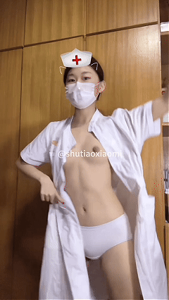 【不要在线解压】推特萌妹 薯条小咪 2026会员福利合集 裸舞和操逼现役小护士 预览图 44