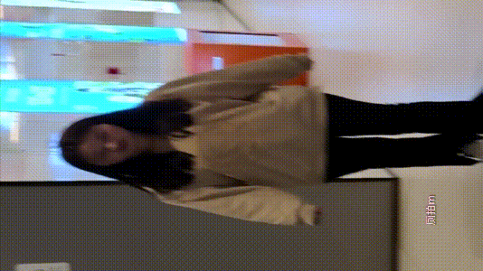 大神男扮女裝直接進入購物中心女廁❤️偷拍多位漂亮小姐姐各種極品鮑魚 1.07GB 预览图 1