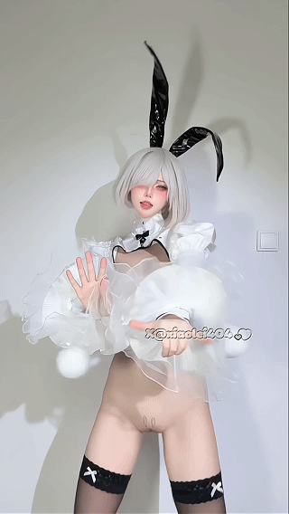 【不要在线解压】推特超高颜值顶级COSer希尔薇9月VIP裸舞 尤尔哈兔女顶B圣水摇 预览图 2