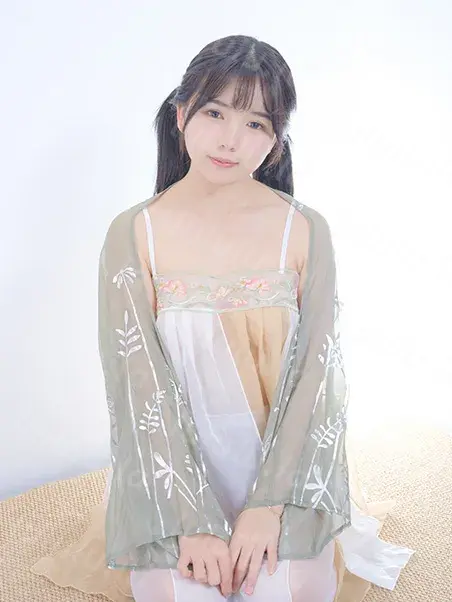 森萝财团 晴涩 16E4K【78P/1V/6.14GB】 预览图 1
