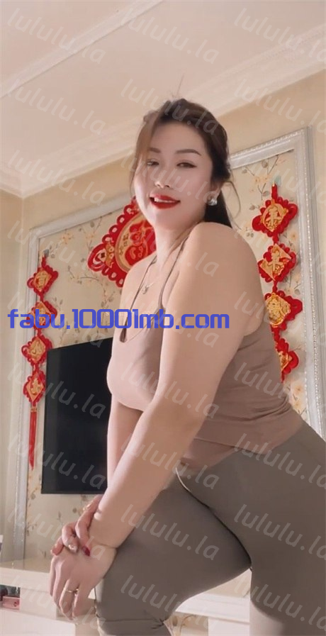 快手騷逼熟女【娜真溫柔】裸舞誘惑,搓奶自慰,顔值不錯的肉感美婦,喜歡媽媽的不可錯過8V 1.05GB