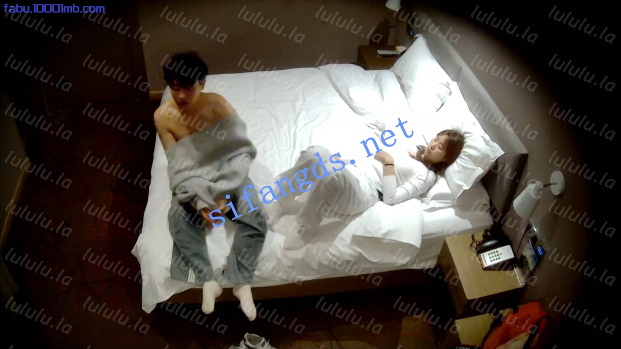 ❤️20251115❤️給甜美的女友換上黑漁網和情趣睡衣瘋狂操她 640.3MB