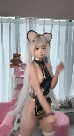 【不要在线解压】推特极品萝莉 小瑜酱 幼犬 2026会员合集 裸舞嫩穴自插外露出 预览图 45
