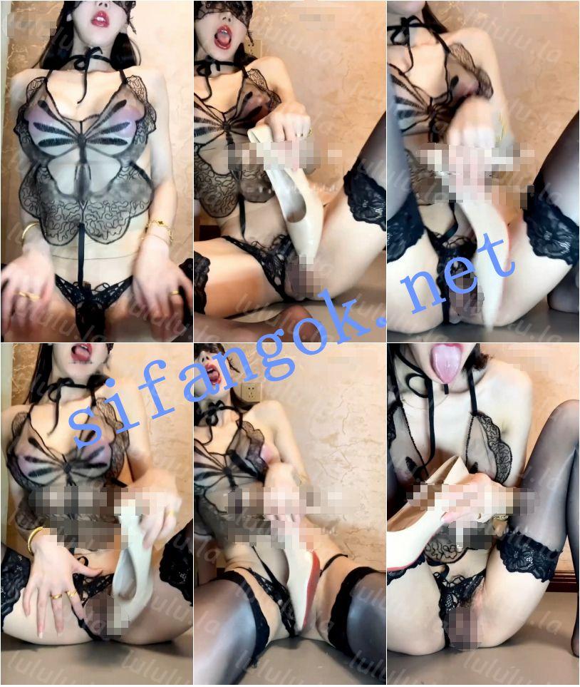 【不要在线解压】抖音 莉莉学姐-2 顶级颜值身材 露点 B特写 发骚勾引 自慰 预览图 3