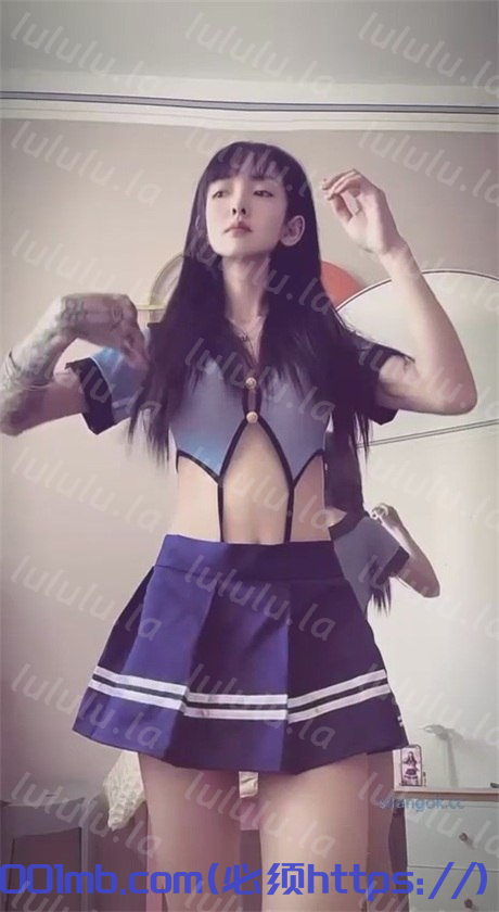顔值嫩妹【小小】騷逼主播,紋身小太妹,全身科技,這奶隆得有點過了,逼毛濃密,裸舞誘惑求打賞9V 687.1MB 预览图 1