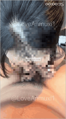 新晉淫妻00後NTR情侶「不愛喝安慕希」體育生單男操黑絲希希，海景落地窗前，爆肏黑絲老婆，場景配上淫妻色爆了（4V） 1.44GB 预览图 1