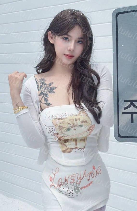 【不要在线解压】G杯神乳再次追加资金购入！令人窒息的巨乳第三弹，天花板颜值反差符文巨乳骚浪贱，高铁调教自慰插逼，滴蜡抽逼，金主爸爸做爱啪啪吞精，天生为了做爱的母狗 预览图 2