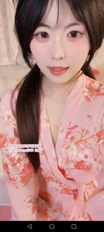表裏不一反差美少女【上瘾】高價一對一裸聊第二期，櫻花和服極緻挑逗誘惑 217.3MB 预览图 2