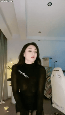 【不要在线解压】【抖音 L.露】丰满巨乳女神 顶级少妇 露点三点定制极限骚舞 预览图 13