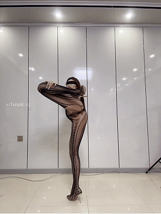 【不要在线解压】快手主播 内蒙糖宝 真金定制面具顶B裸舞 超清美穴自慰出水 预览图 13