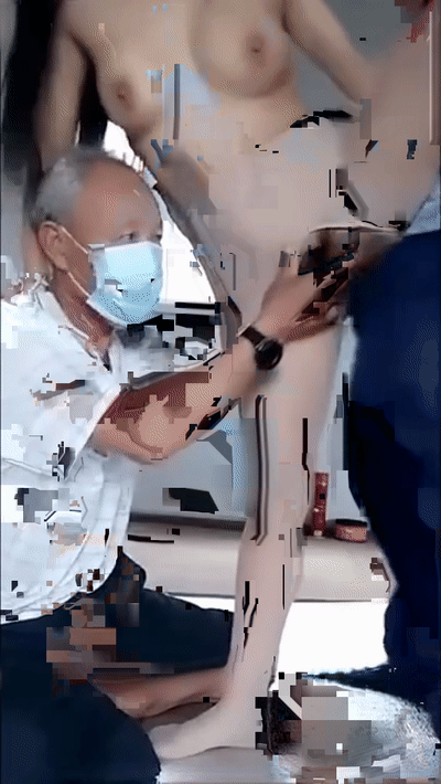 倆老頭操少婦❤️激情3P，不是一般刺激呀 296.3MB 预览图 5
